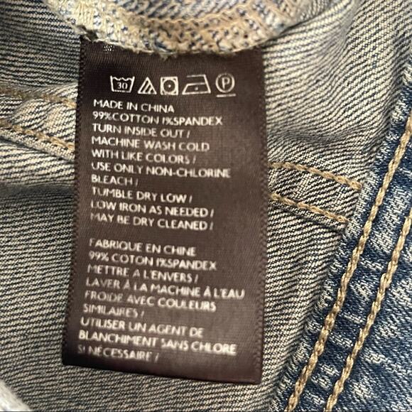 Urban Outfitters Size XS Trucker Denim Button‎ Jean Jacket - Picture 7 of 7